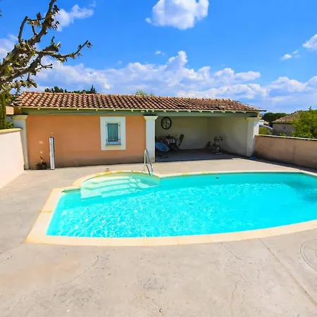 Awesome In Apartment Caumont-sur-Durance